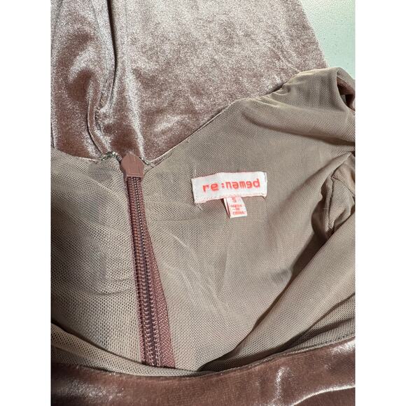 Renamed Pink Velvet Mini Dress – Size XS – Zipper Closure - Picture 3 of 6